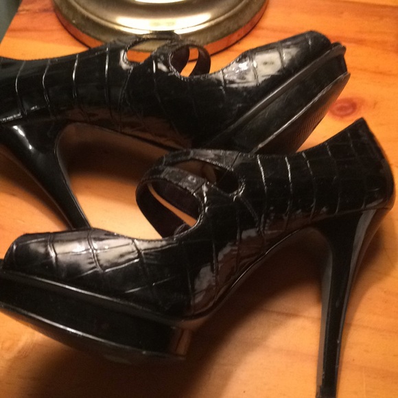 Carlos patent heels. - Picture 3 of 5